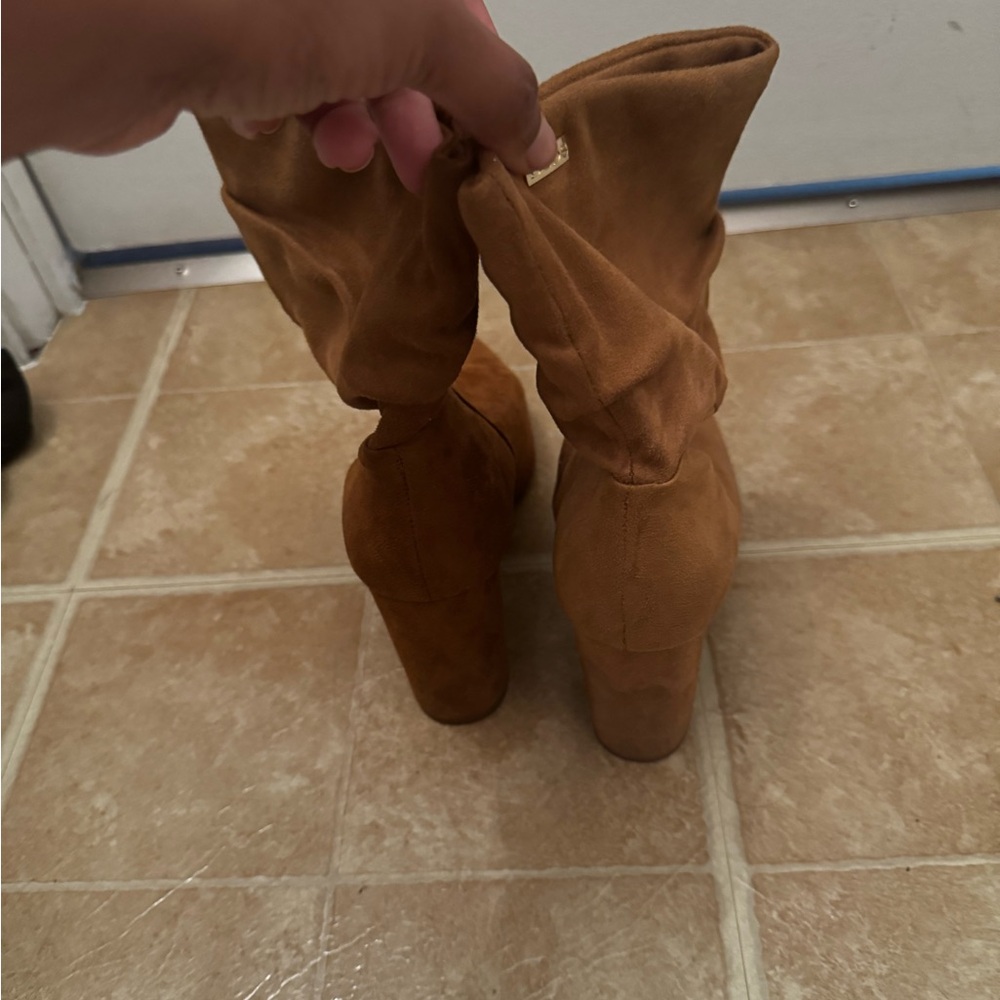 Boots - Picture 2 of 3
